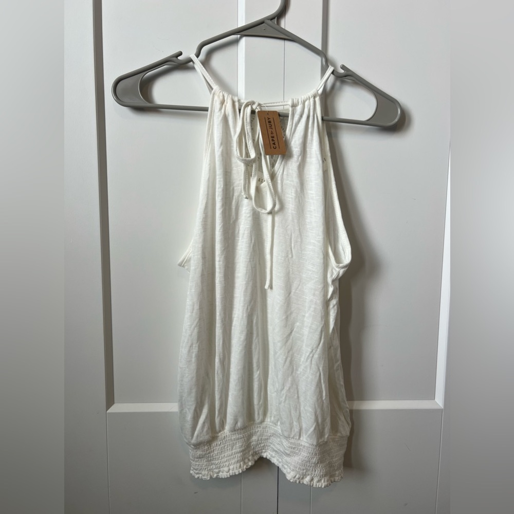White Tank - Picture 2 of 3